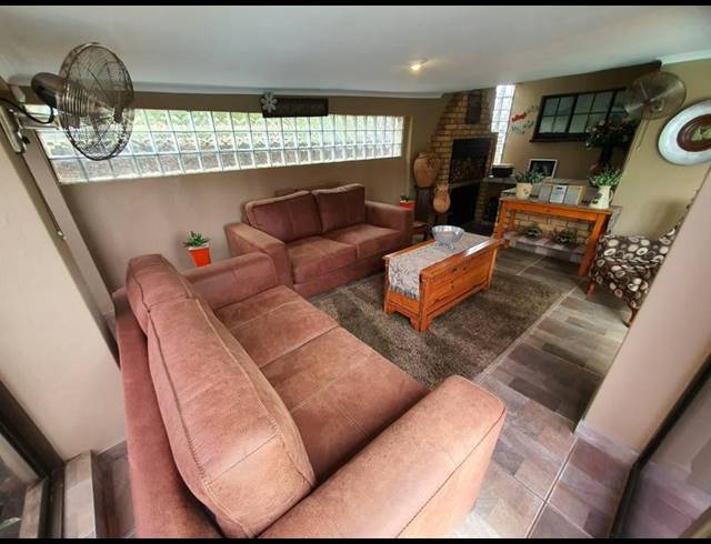 3 BEDROOM HOUSE FOR SALE IN MONTANA TUINE